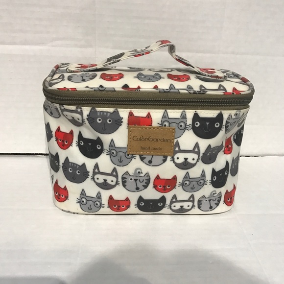 Cosmetic bag - Picture 1 of 4